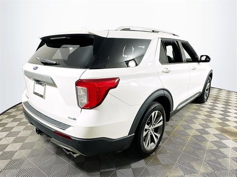 Used 2020 Ford Explorer Platinum w/ Premium Technology Package image 3