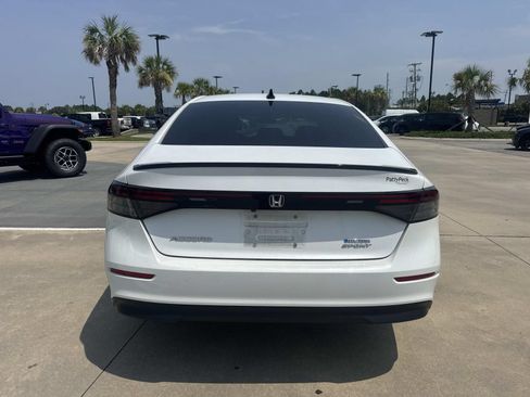 Used 2025 Honda Accord Sport image 6