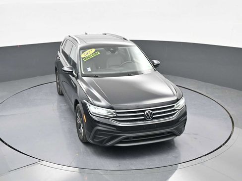 Used 2023 Volkswagen Tiguan SE image 27