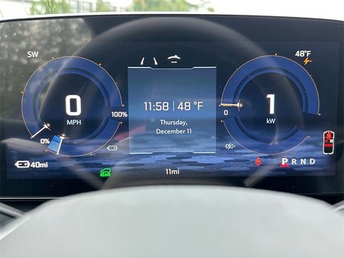 New 2026 Chevrolet Equinox EV LT image 24