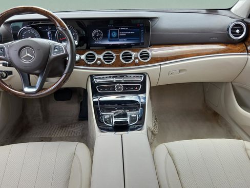 Used 2017 Mercedes-Benz E 300 image 9