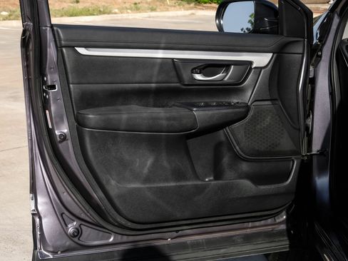 Used 2019 Honda CR-V LX image 49