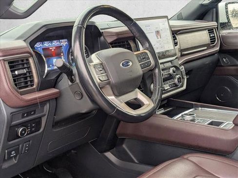 Used 2023 Ford Expedition Limited image 8