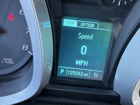 Used 2017 Chevrolet Equinox LT w/ Convenience Package image 11