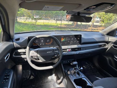 Used 2026 Kia K4 FWD image 32