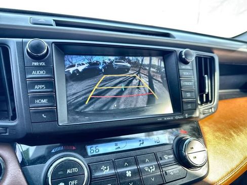 Used 2018 Toyota RAV4 Limited image 25