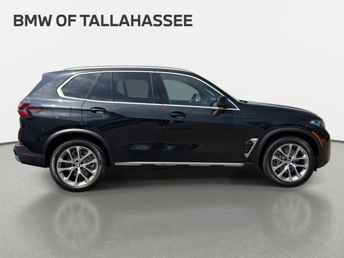 New 2026 BMW X5 xDrive50e w/ Premium Package AWD/4WD image 4