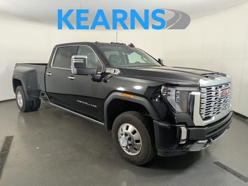 Used 2024 GMC Sierra 3500 Denali w/ Technology Package AWD/4WD image 1