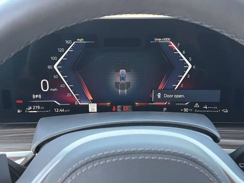 Used 2026 BMW X5 xDrive50e w/ M Sport Package image 25