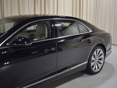 Certified 2020 Bentley Flying Spur W12 image 8