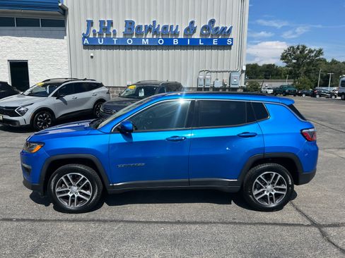 Used 2018 Jeep Compass Latitude w/ Popular Equipment Group AWD/4WD image 6