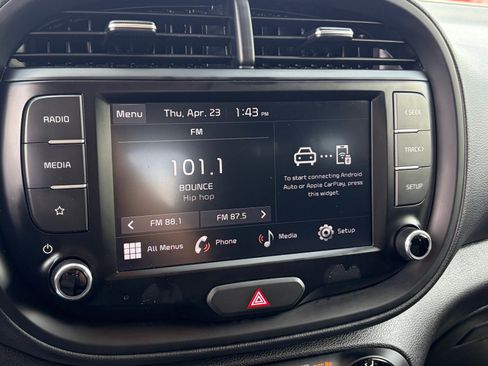 Used 2024 Kia Soul LX w/ Option Group 015 FWD image 23
