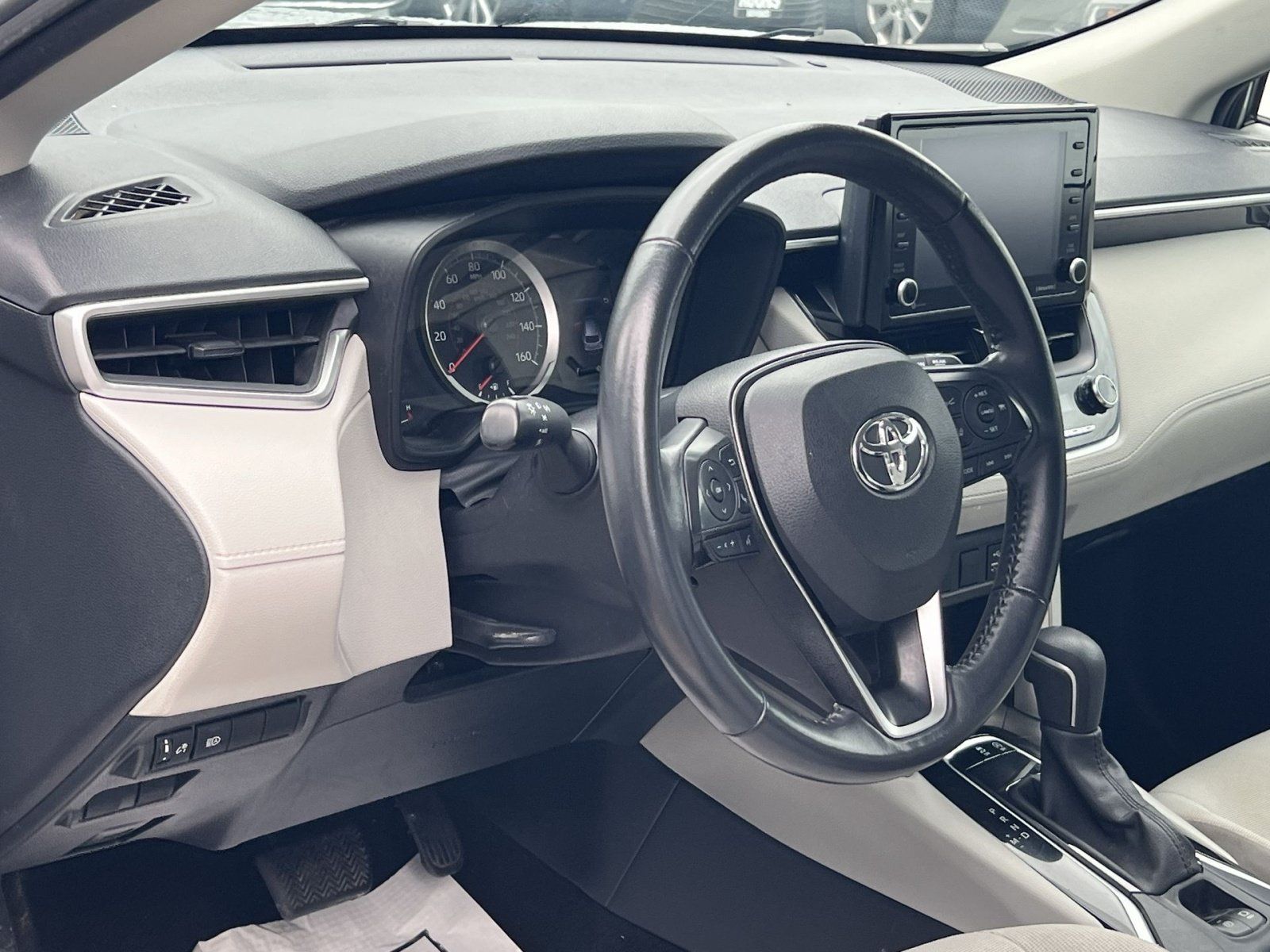 Used 2022 Toyota Corolla Cross LE FWD image 15