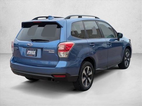 Used 2017 Subaru Forester 2.5i Premium image 5