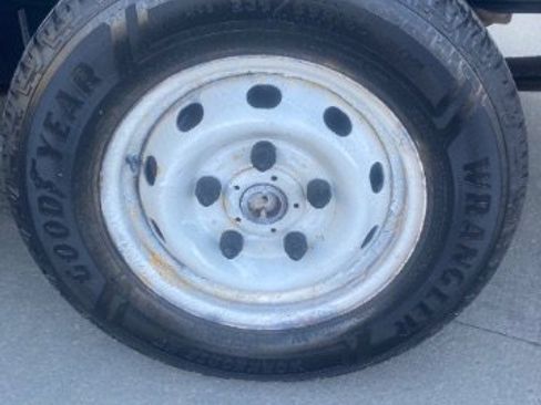 Used 2015 Ford Transit 150 XL image 22