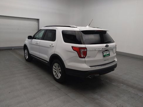 Used 2018 Ford Explorer XLT w/ Equipment Group 201A image 5
