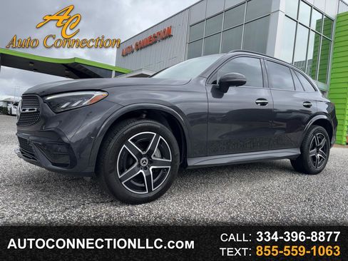 Used 2025 Mercedes-Benz GLC 300 4MATIC image 1