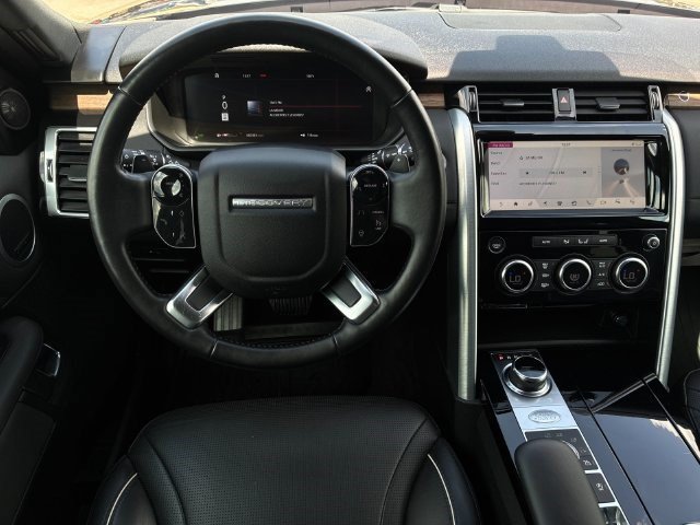 Used 2020 Land Rover Discovery HSE AWD/4WD image 15