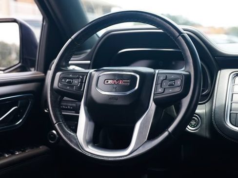 Used 2023 GMC Yukon XL SLT RWD image 33