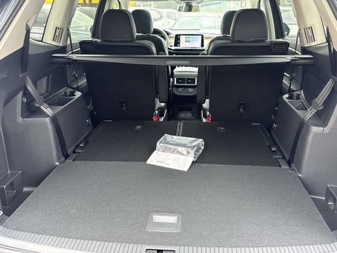 New 2026 Volkswagen Atlas SE FWD image 5