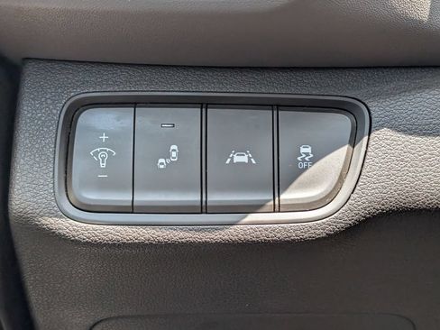 Used 2019 Hyundai Santa Fe SE FWD image 23