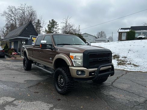 Used 2011 Ford F250 King Ranch w/ King Ranch w/Chrome Pkg image 3