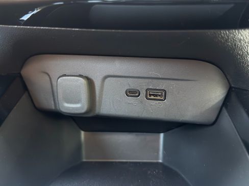 Used 2024 Chevrolet Trax LT w/ Driver Confidence Package FWD image 27