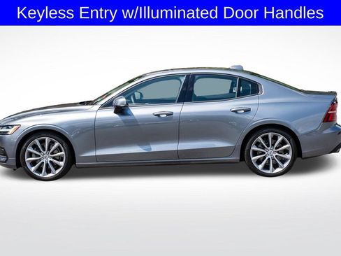Used 2019 Volvo S60 T5 Momentum FWD image 5