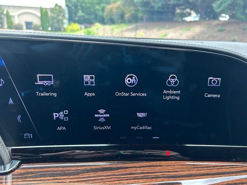 Used 2022 Cadillac Escalade ESV Premium Luxury w/ Performance Package AWD/4WD image 32