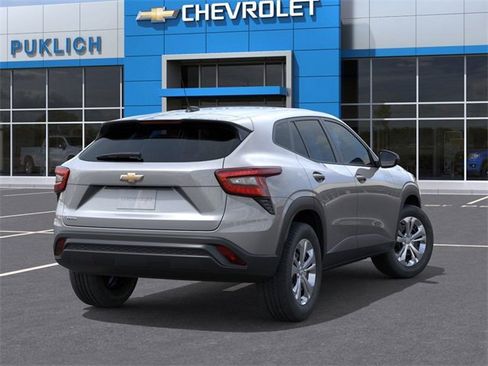 New 2026 Chevrolet Trax LS image 4