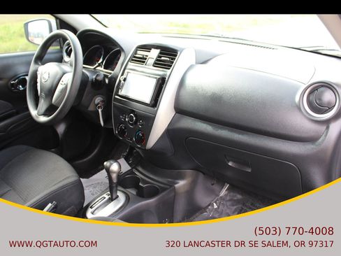 Used 2016 Nissan Versa SV FWD image 21