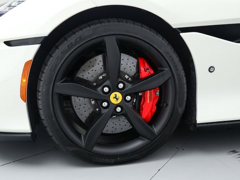 Certified 2022 Ferrari Portofino M RWD image 16