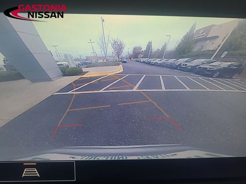 Used 2024 GMC Terrain SLT image 43