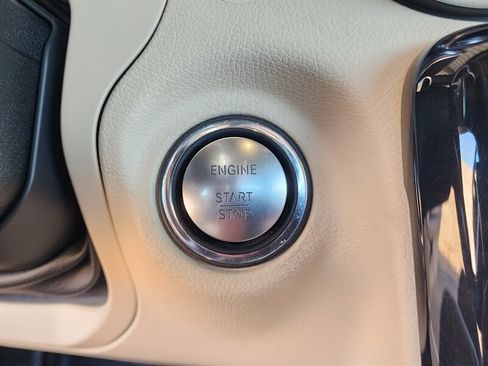 Used 2020 Mercedes-Benz SLC 300 w/ Premium Package image 47