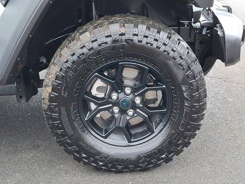 Certified 2025 Jeep Wrangler Willys image 8