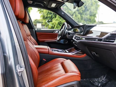 Used 2023 BMW X7 M60i w/ Executive Package AWD/4WD image 17