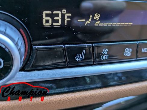 Used 2020 BMW 540i w/ Convenience Package image 28