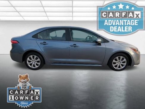 Used 2022 Toyota Corolla LE image 27