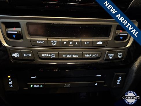 Used 2016 Honda Pilot Touring image 11