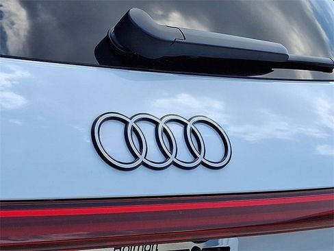 New 2025 Audi Q5 Premium image 21