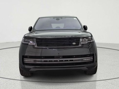 Used 2023 Land Rover Range Rover SE image 2