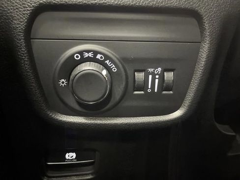 Used 2024 Jeep Grand Cherokee Laredo X w/ Luxury Tech Group I image 25