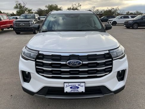 New 2025 Ford Explorer Active w/ Active Comfort Package image 2