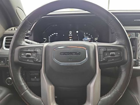 Certified 2022 GMC Yukon Denali w/ Denali Ultimate Package AWD/4WD image 25