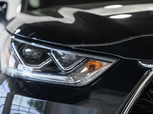 Used 2026 Toyota Highlander Platinum AWD/4WD image 14