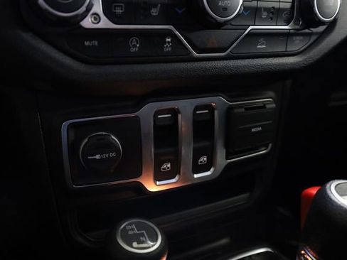 Used 2024 Jeep Wrangler Sport S image 20