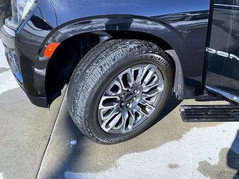 Used 2023 GMC Yukon Denali Ultimate image 26