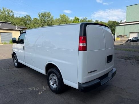 Used 2021 Chevrolet Express 2500 w/ Driver Convenience Package RWD image 7