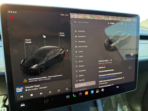 Used 2023 Tesla Model Y Performance AWD/4WD image 11