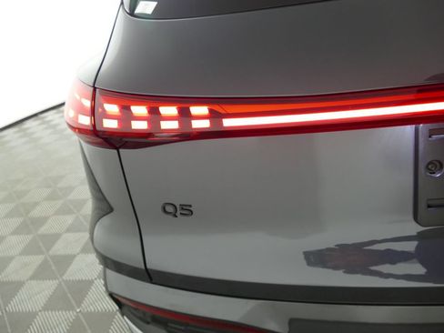 Certified 2025 Audi Q5 Premium w/ Convenience Package AWD/4WD image 33